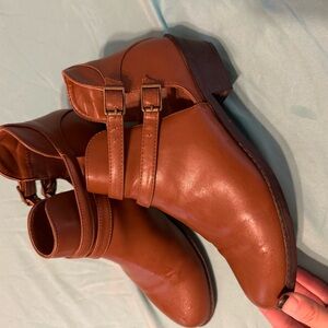 Forever 21. Brown booties